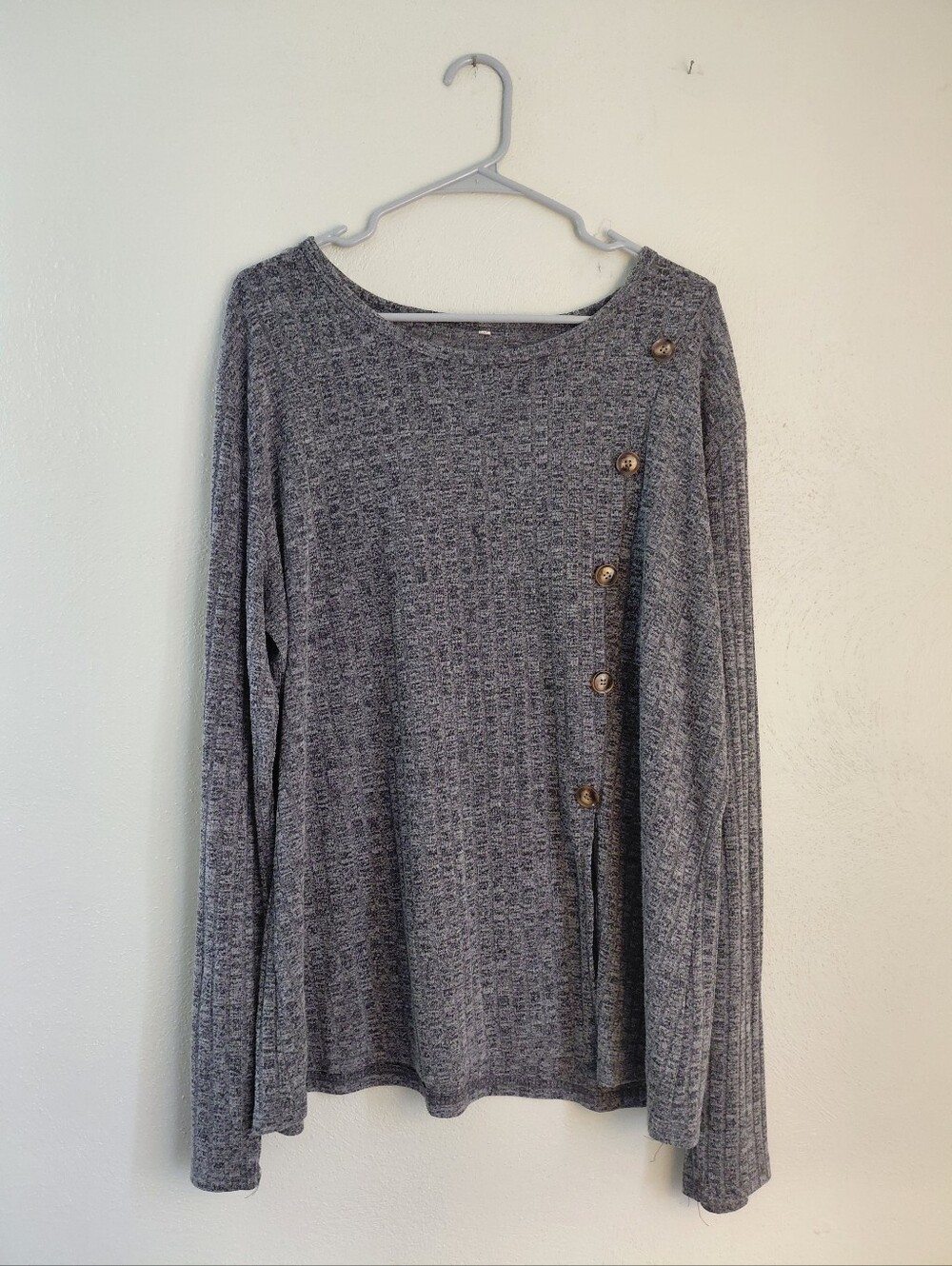 Women’s Grey Knit Button-Accent Long Sleeve Top Sz 3XL